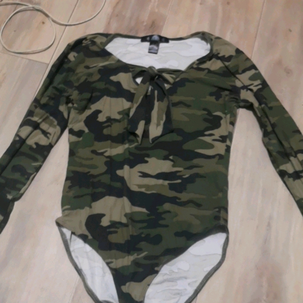 Body suit camo